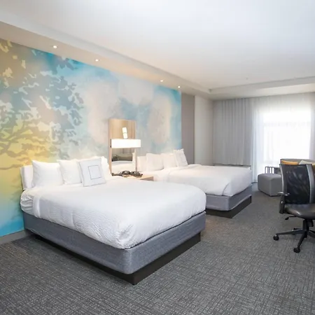 Courtyard By Marriott Albion Hotel